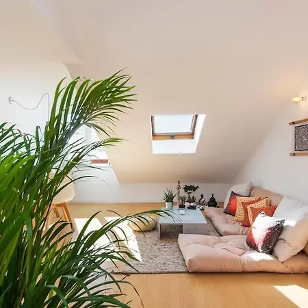 Romantic Rooftop W/ River View Ac Heating Apartment Lisbon